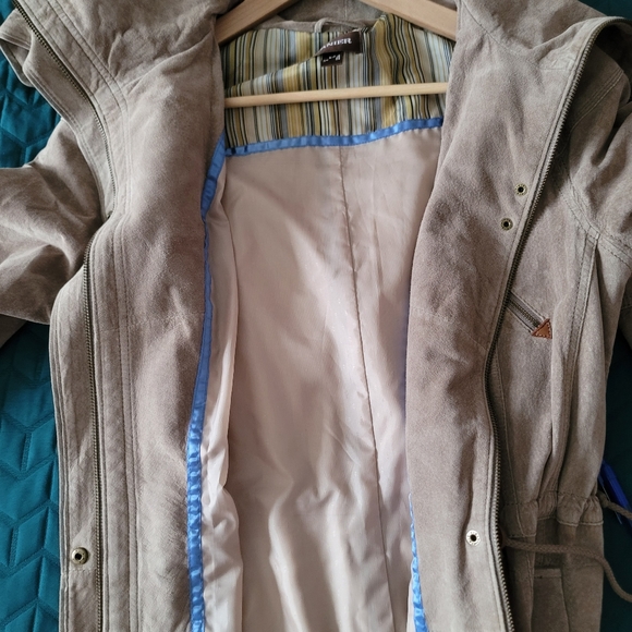 Danier suede jacket - Picture 4 of 4